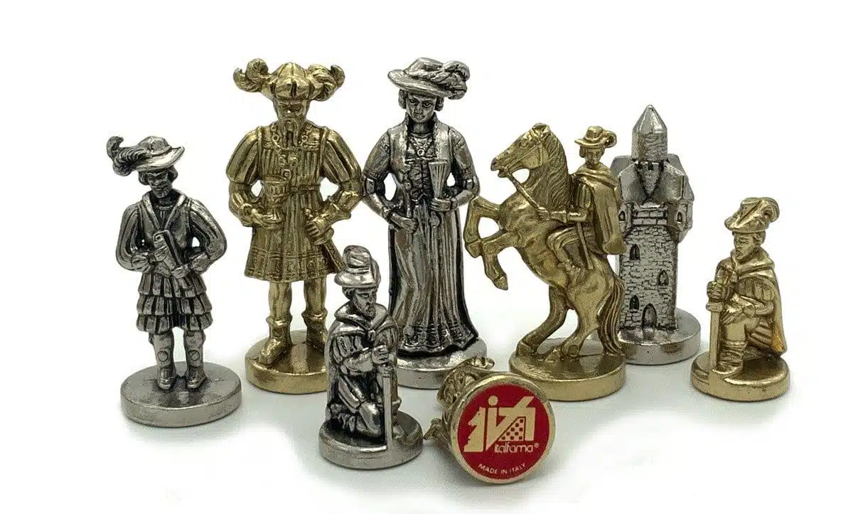 Ensemble Lanzichenecchi III Echiquier en Bois et Jeu d'Echecs en Métal – Image 4