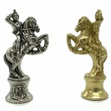 Cavaliers Napoléon en métal argenté et doré, détail des figurines