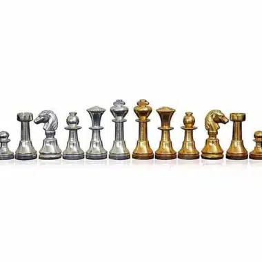 Ensemble Cuir et Laiton Echiquier en Cuir et Jeu d'Echecs en Laiton Plaqué Or et Argent – Image 2