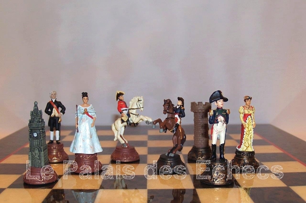 Jeu d'Echecs en Etain Peint à la Main "Napoléon Waterloo"