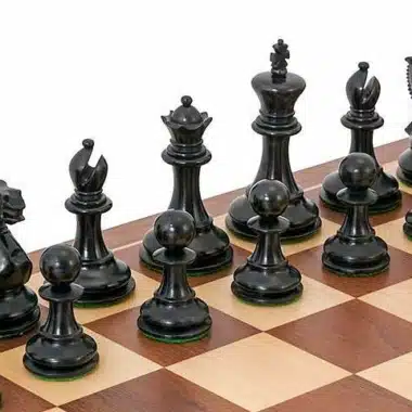 Ensemble "Competition Compact" Echiquier en Bois d'Erable et de Noyer, Jeu d'Echecs en Bois & Coffret de Rangement en Bois de Rose Doré