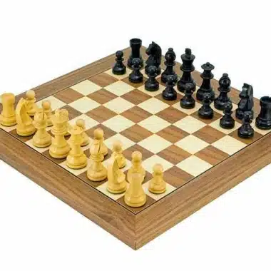 Ensemble "Deluxe Small" Echiquier en Bois de Noyer & Jeu d'Echecs en Bois de Buis Ebonisé