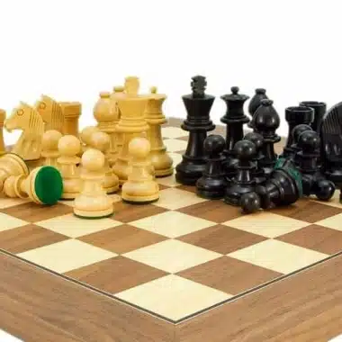 Ensemble "Deluxe Small" Echiquier en Bois de Noyer & Jeu d'Echecs en Bois de Buis Ebonisé