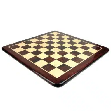 Ensemble Arabic Style VI Echiquier en Bois de Rose et d'Erable et Jeu d'Echecs en Métal Plaqué Or et Argent – Image 9