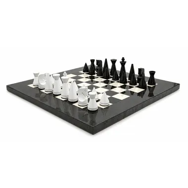 Ensemble complet Pyramide Moderne vu de dessus sur échiquier gris bruyère et érable