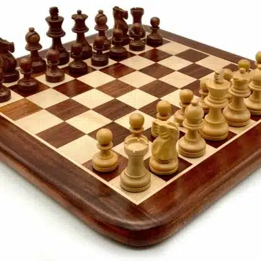 Ensemble Classic XII Echiquier en Bois de Rose Doré et Erable & Jeu d'Echecs en Bois de Rose Doré