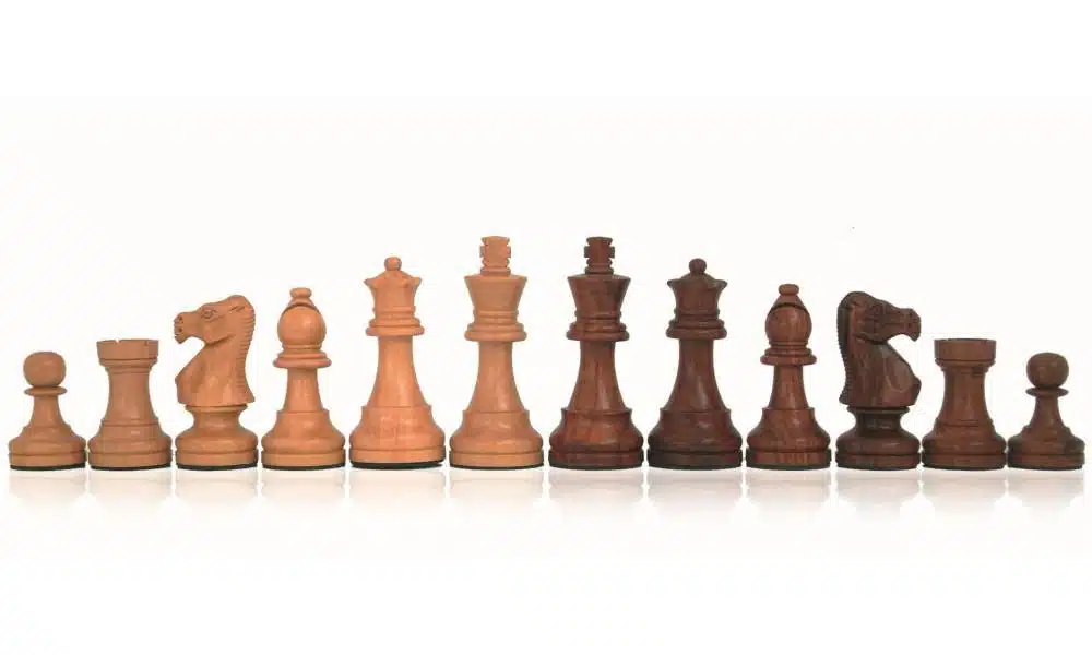 Ensemble Classic XVII Echiquier en Bois d'Orme et de Bruyère et Pièces d'Echecs en Bois de Rose Doreé – Image 6