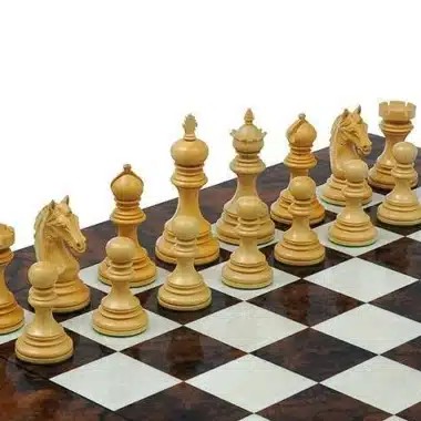 Ensemble Garvi Luxe Echiquier en Racine de Noyer Foncé Laqué & Jeu d'Echecs en Bois de Rose – Image 3