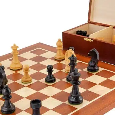Ensemble Championship II Echiquier en Bois d'Acajou et d'Erable, Jeu d'Echecs en Bois de Buis et Buis Ebonisé &  Coffret de Rangement en Bois de Bouleau – Image 3