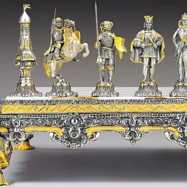 Ensemble "Epoque Médiévale" Echiquier et Jeu d'Echecs en Bronze, Onyx et Or 24 Carats