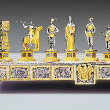 Ensemble "Prince Siegfried Héros des Nibelungen" Echiquier et Jeu d'Echec en Bronze, Onyx et Or 24 Carats