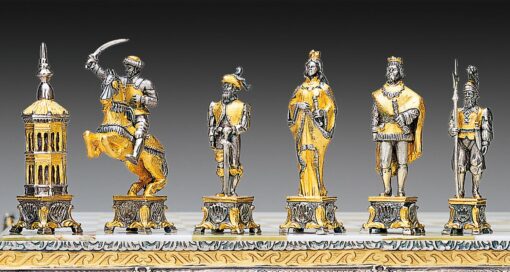 Ensemble "Soldats du Vatican vs Soldats de l'Etat II" Echiquier et Jeu d'Echecs en Bronze, Onyx et Or 24 Carats