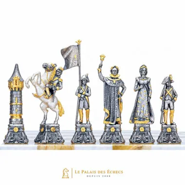 Pièces du camp Tsar Dimitri : cavalier, porte-drapeau, roi et dame en argent et or