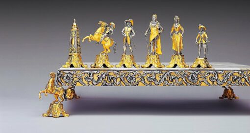 Ensemble "Louis XIV le Roi Soleil II" Echiquier et Jeu d'Echecs en Bronze, Onyx et Or 24 Carats