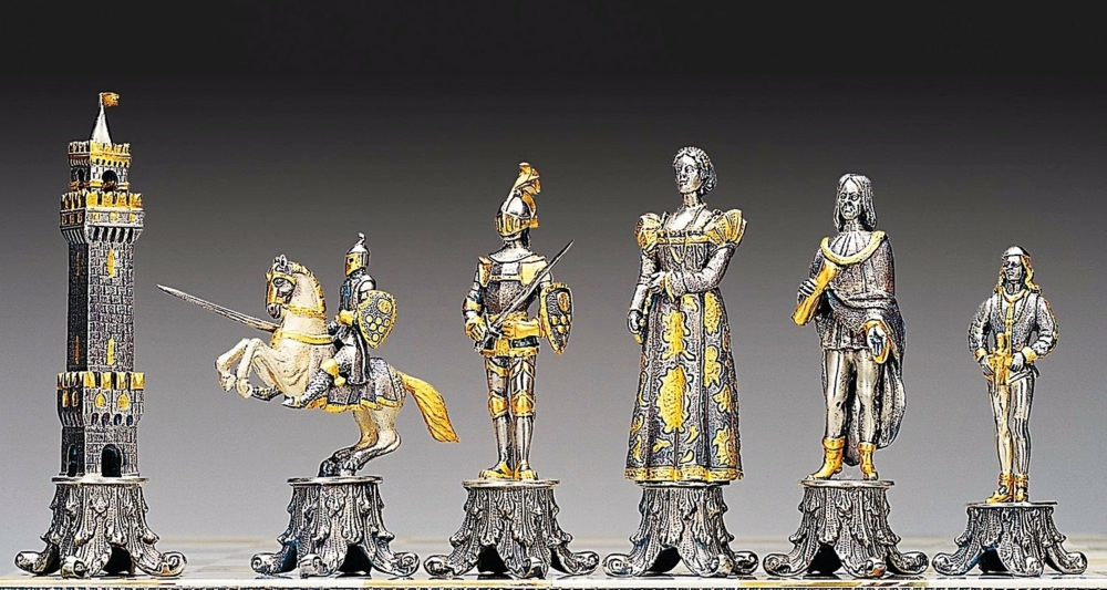 Ensemble "Medicis vs Pazzi" Table d'Echiquier carrée et Jeu d'Echecs en Bronze, Onyx et Or 24 Carats