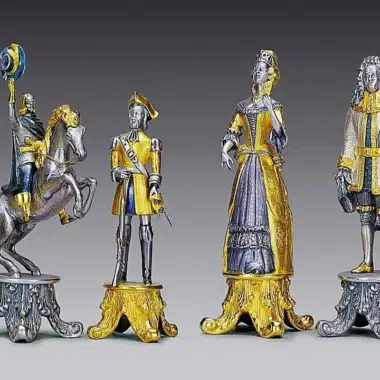 Ensemble XL "Louis XIV le Roi Soleil " Table d'Echiquier rectangulaire et Jeu d'Echecs en Bronze, Onyx et Or 24 Carats