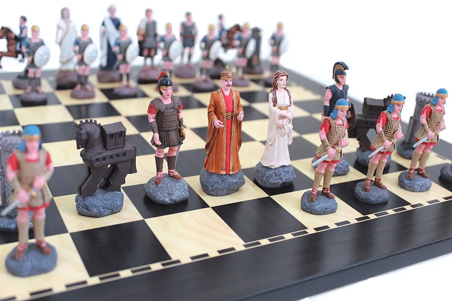 Ensemble Bataille de Troie Echiquier en Bois et Jeu d'Echec en Etain – Image 2