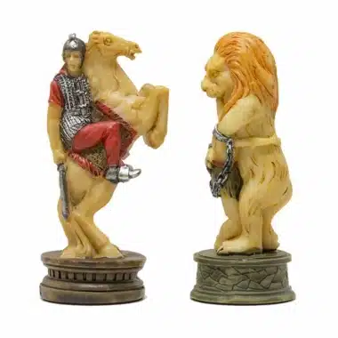 Alternative view of Ensemble Gladiateurs Echiquier en Similicuir et Jeu d'Echecs en Résine Peint à la Main