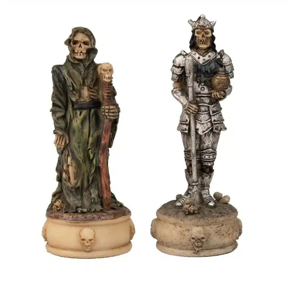 Ensemble Mort-Vivant Echiquier en Similicuir Noir et Jeu d'Echecs en Résine Peint à la Main – Image 14