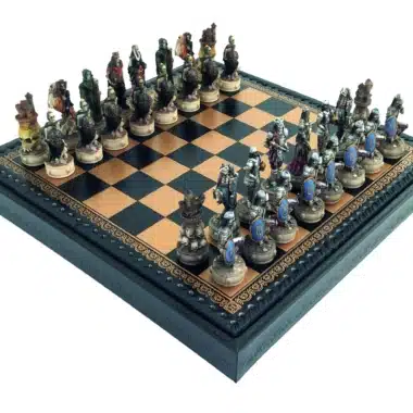 Ensemble Mort-Vivant II Echiquier en Similicuir Noir Avec Rangement et Jeu d'Echecs en Résine Peint à la Main