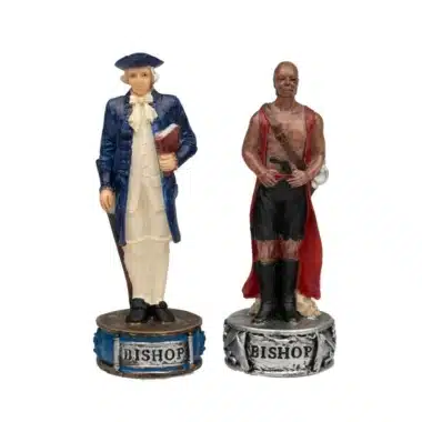 Ensemble Pirates Echiquier en Similicuir et Jeu d'Echecs en Résine – Image 8
