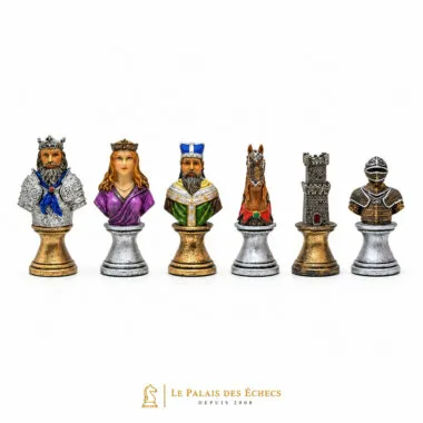 Pièces d'échecs en résine peinte, bustes médiévaux rois, dames et cavaliers