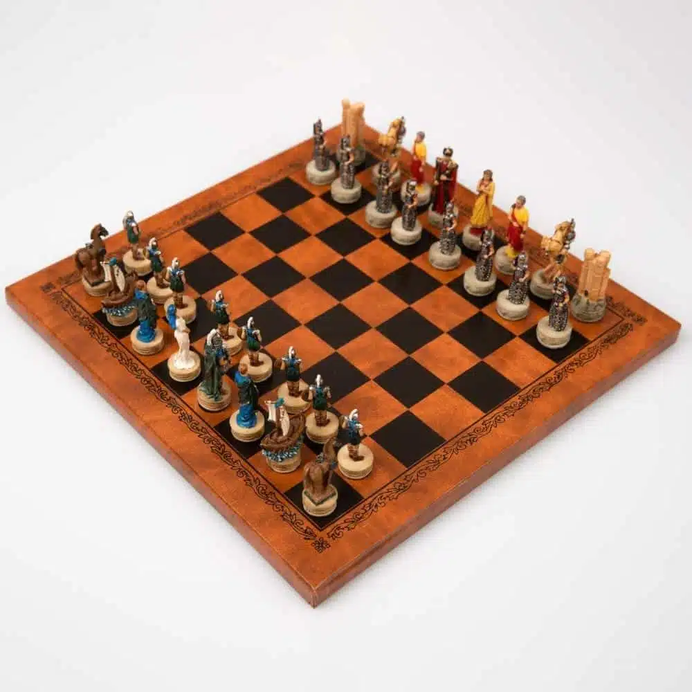 Ensemble Guerre de Troie Echiquier en Similicuir et Jeu d'Echec en Résine Peint à la Main