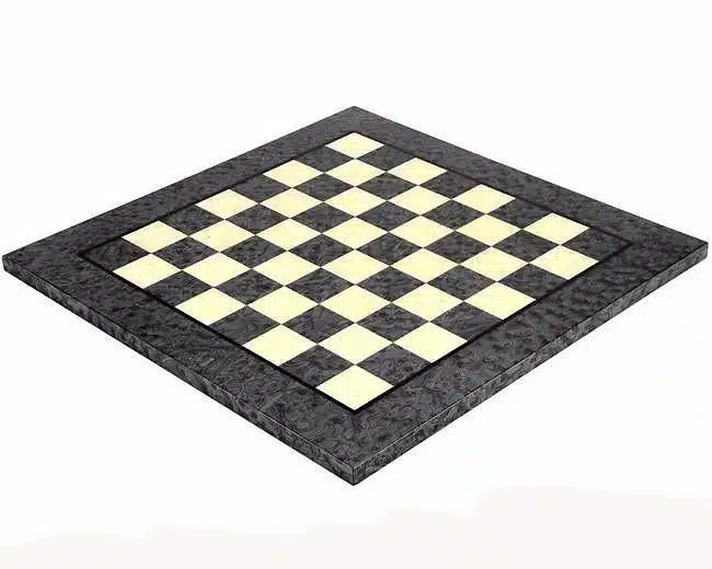 Ensemble Français II Echiquier en Bois d'Erable Gris & Jeu d'Echecs en Laiton Massif – Image 4