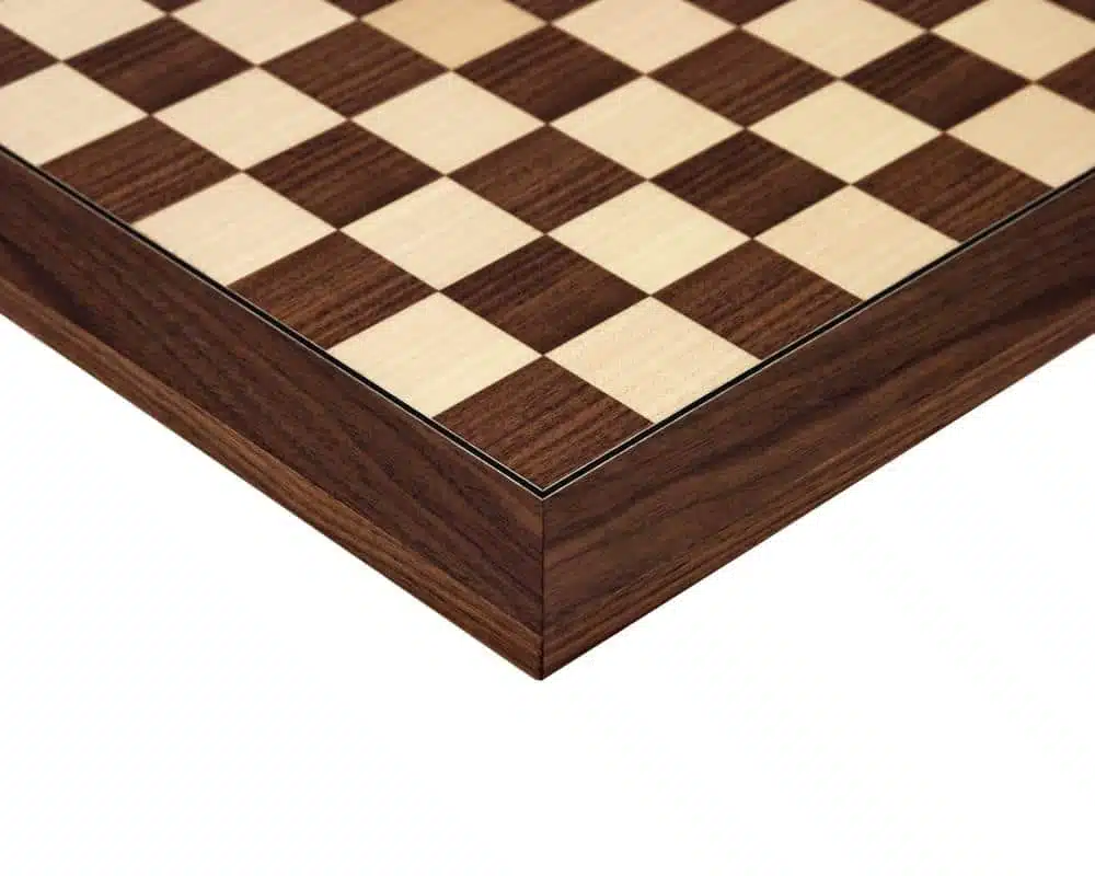 Ensemble French Knight III Echiquier en Bois de Rose et d'Erable & Pièces d'Echecs en Bois de Rose – Image 9