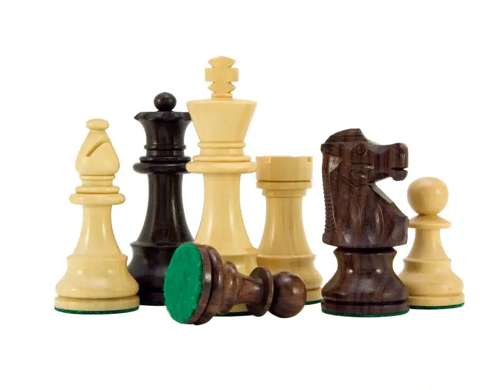 Ensemble French Knight III Echiquier en Bois de Rose et d'Erable & Pièces d'Echecs en Bois de Rose – Image 5