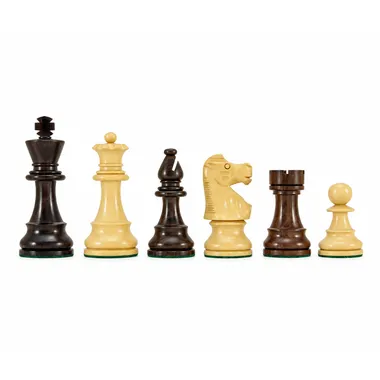 Jeu d'échecs Staunton Chevalier en bois de rose, pièces alignées sur fond blanc