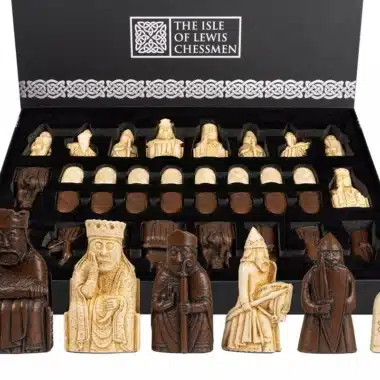 Jeu d'Echecs Ile de Lewis en Résine