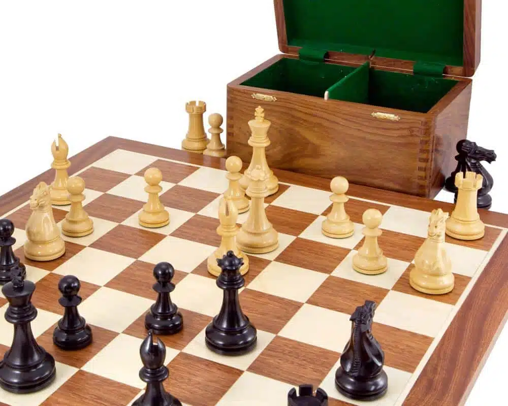 Ensemble Competition Echiquier en Bois d'Erable et d'Acajou, Jeu d'Echecs en Bois & Coffret de Rangement en Bois de Rose Doré – Image 2