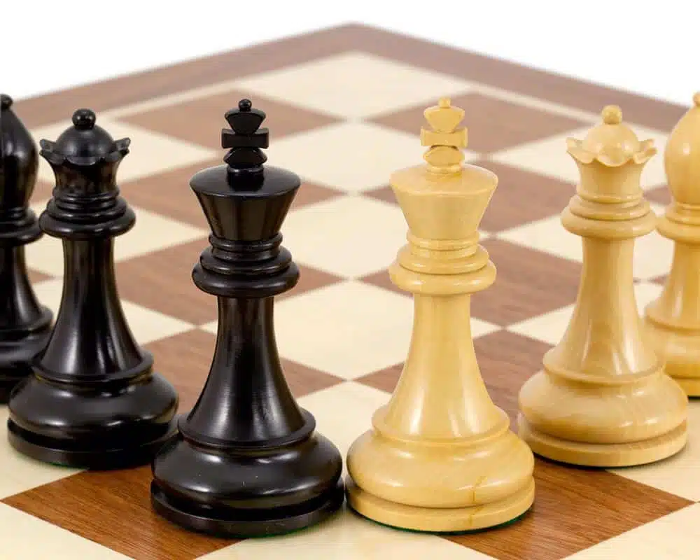Ensemble Competition Echiquier en Bois d'Erable et d'Acajou, Jeu d'Echecs en Bois & Coffret de Rangement en Bois de Rose Doré – Image 7