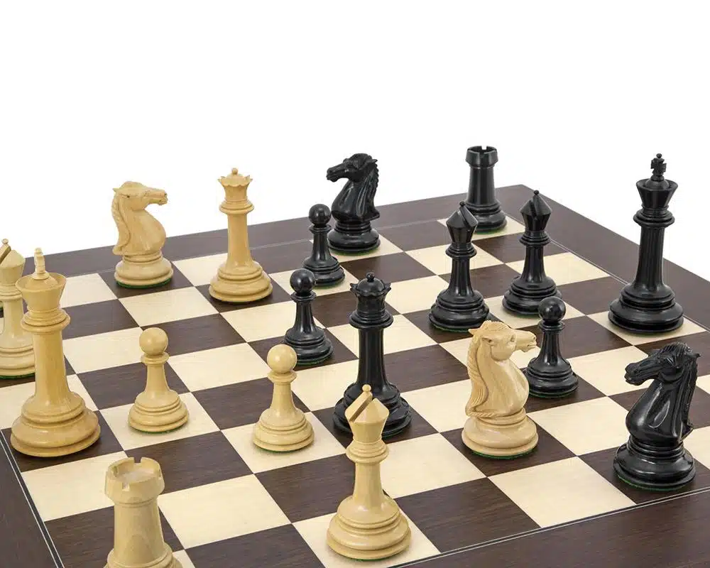Ensemble Parthenon II Echiquier en Bois de Rose et Erable & Jeu d'Echecs en Bois d'Ebène – Image 4