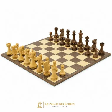 Ensemble complet avec pièces en bois de rose doré sur échiquier pliable noyer et érable
