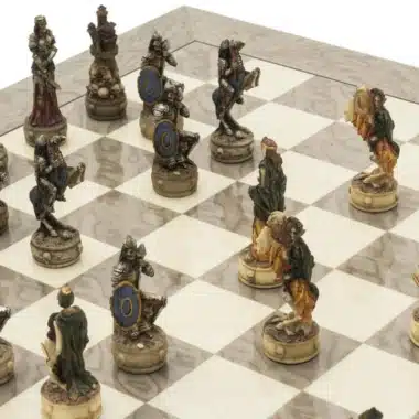 Ensemble Dark Fantasy, vue en angle montrant cavaliers et pièces guerrières sur l'échiquier