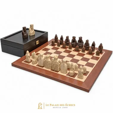 Ensemble Ile de Lewis complet avec échiquier en acajou et coffret de rangement