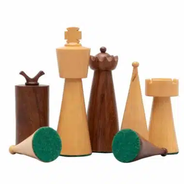 Pièces d'échecs Art Deco II avec base feutrée verte, bois de rose doré et érable clair