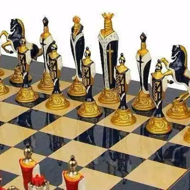 Jeu d'Echecs en Métal Peint à la Main