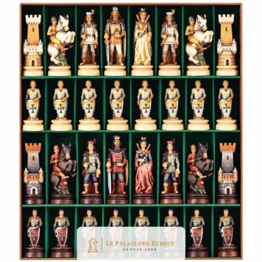 Jeu d'Echecs "Bergame Bouclier Face Peint à l'Huile" en Bois des Alpes Massif Sculpté Traditionnellement