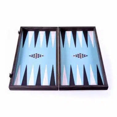 Backgammon Géométrique Créatif ouvert, plateau bleu et motifs triangulaires noir et blanc