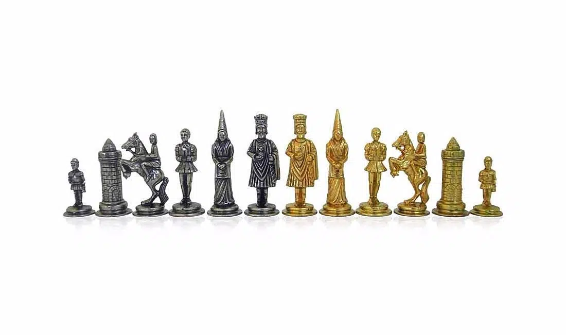 Ensemble Camelot Roi Arthur XIII Echiquier avec Rangement et Jeu d'Echecs en Métal – Image 15