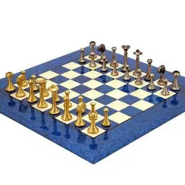 Ensemble Contemporain Bleu Echiquier en Bois d'Erable & Jeu d'Echecs en Laiton Massif