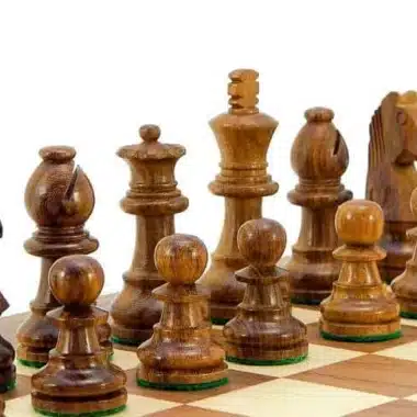 Ensemble Deluxe Petit Echiquier en Bois d'Erable et de Noyer & Jeu d'Echecs en Bois de Rose et Buis – Image 3