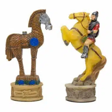Pièces cavalier et cheval de Troie du jeu d'échecs La Guerre de Troie