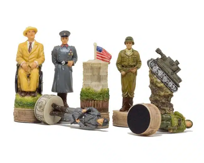 Jeu d'Echecs en Résine "Hitler vs Roosevelt"