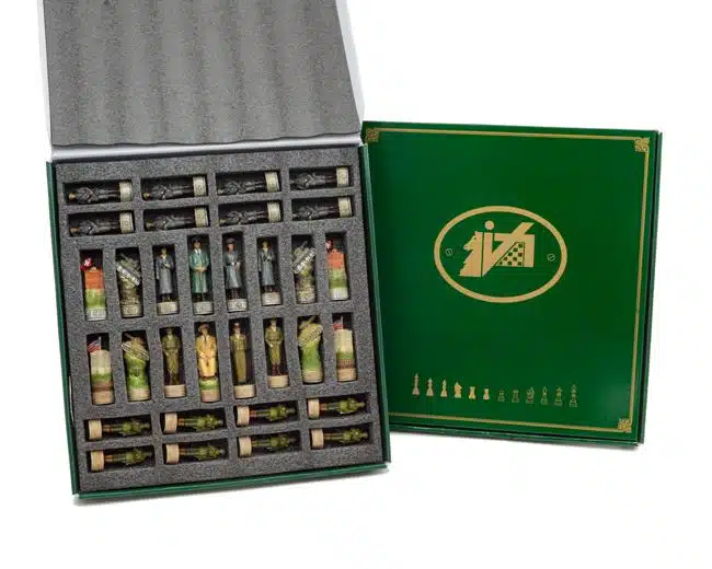 Jeu d'Echecs en Résine "Hitler vs Roosevelt"