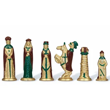Pièces d'échecs médiévales vues de profil, dame, roi, cavalier et tour