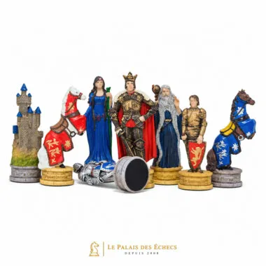 Pièces d'échecs Roi Arthur en résine, détail du roi, de la dame et du cavalier